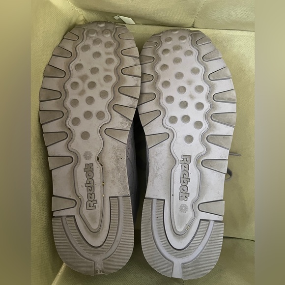 Purple pastel monochromatic Reebok classics with silver opalescent snakeskin - Picture 4 of 8